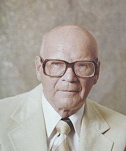 250px-Urho-Kekkonen-1977-c[1].jpg